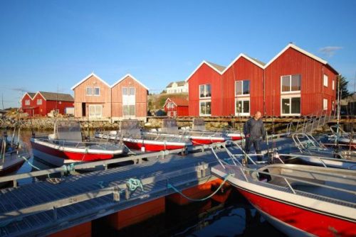 207 A D 8 Pers Hitra Turistservice