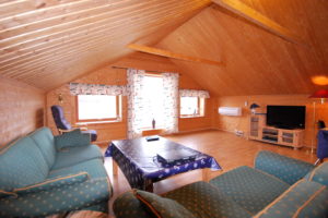 Gurvikdal 4 sittingroom2